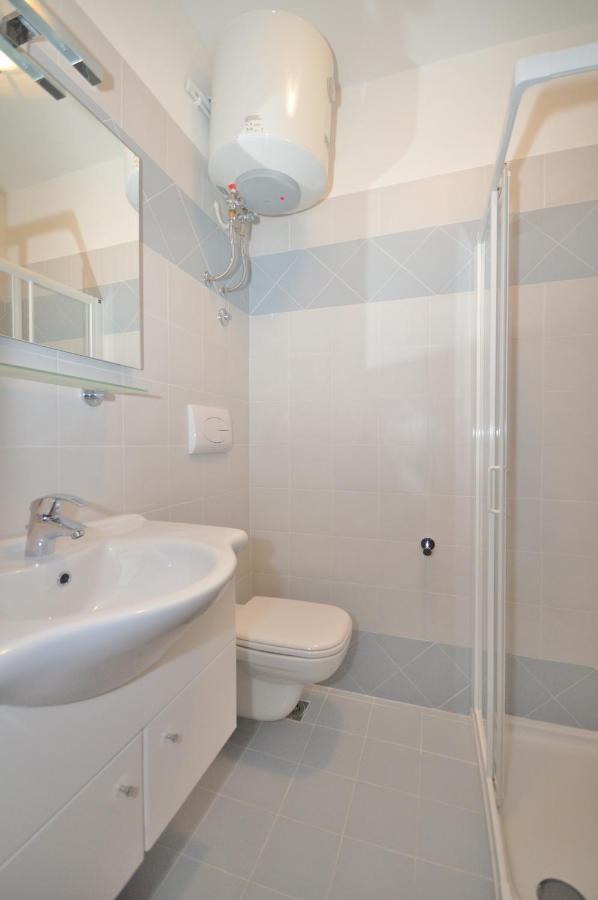 Condominio Tiziano B Бибионе Экстерьер фото